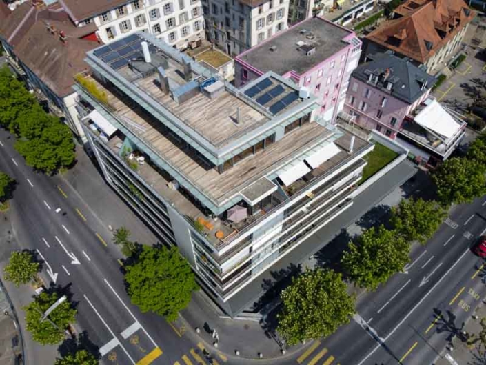 Vue sur les toites de plusieurs immeubles à Lausanne